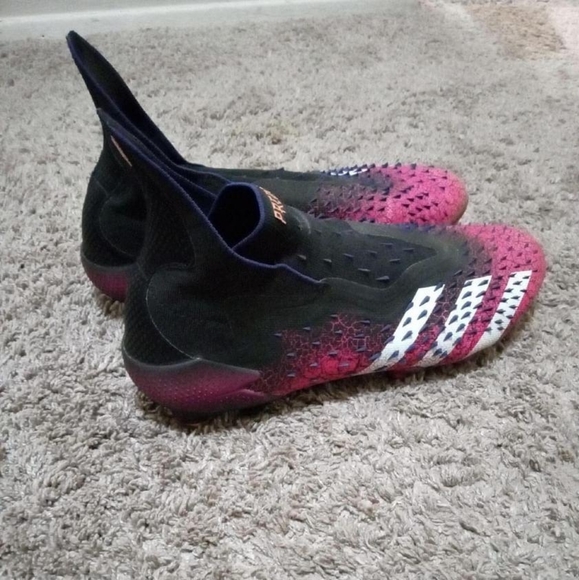 Cleats - Picture 2 of 6